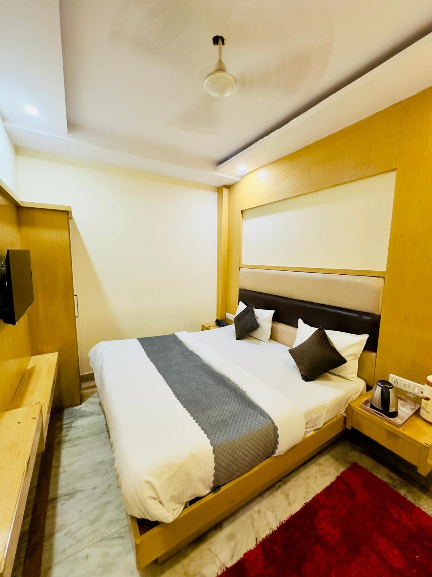 Hotel Bramhaputra Near New Delhi Railway Station Exterior photo