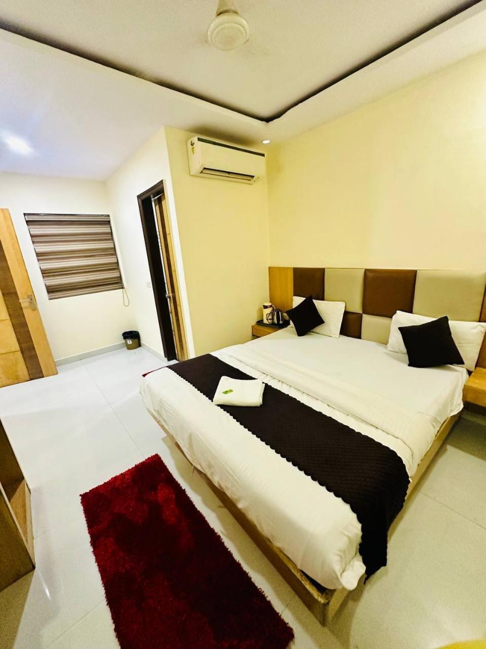 Hotel Bramhaputra Near New Delhi Railway Station Exterior photo